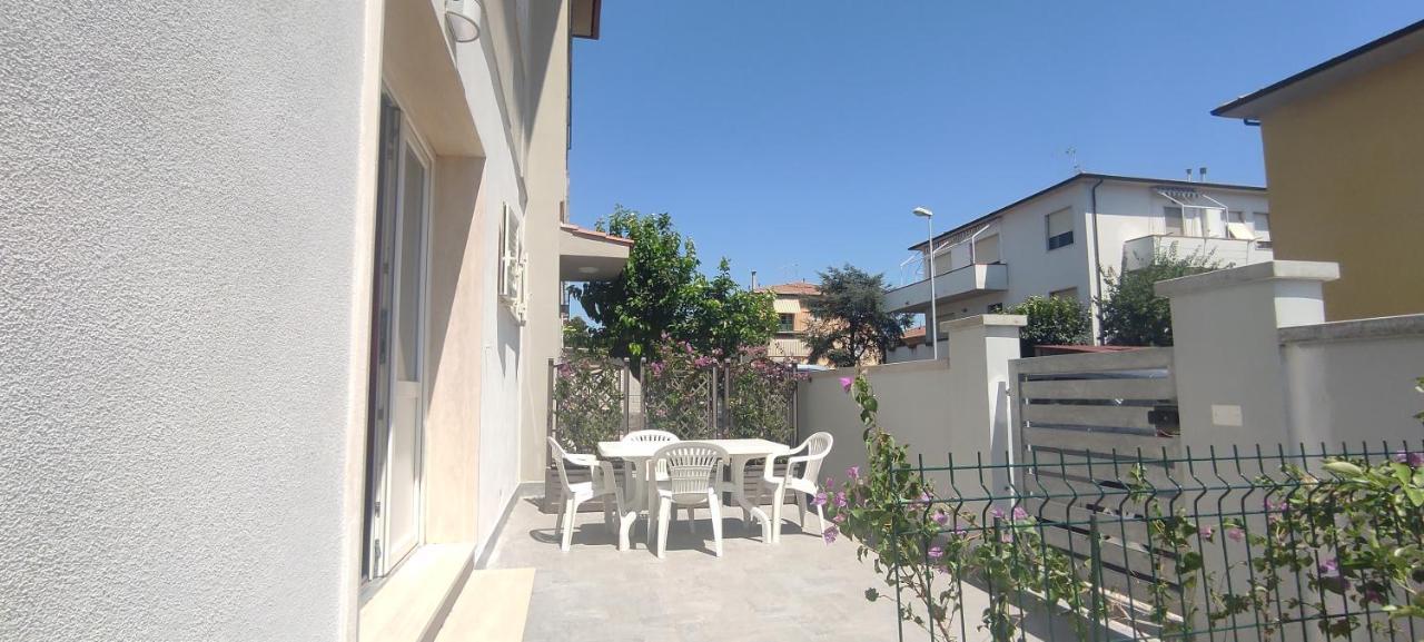 Casa Vacanze Lucilla Villa Cecina  Eksteriør billede
